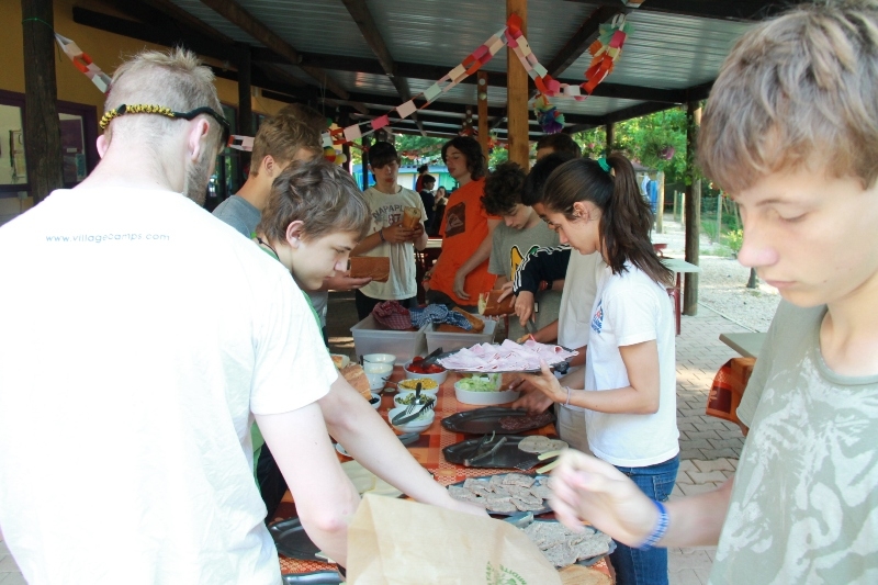 Village Camps International Summer Camp Ard&egrave;che, France 2019-07-26 https://www.villagecamps.com/journals_admin/images/636-22-07-07-2013.jpg lossless (1).jpg